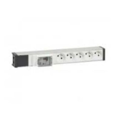 Legrand 16A 250V 5 Gang Trailing Socket Non-French Socket 0 734 14