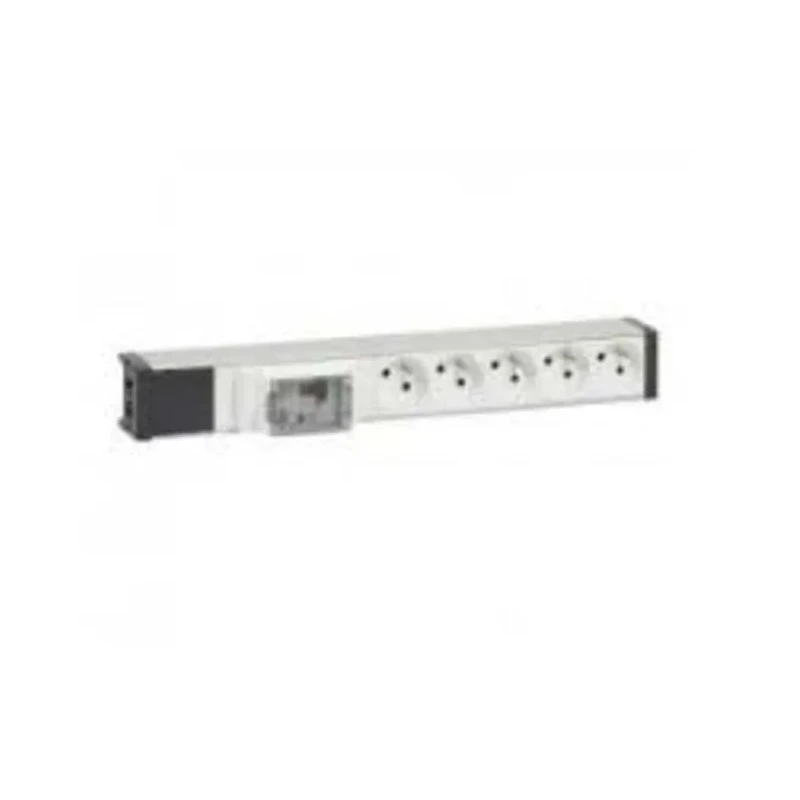 Legrand 16A 250V 5 Gang Trailing Socket Non-French Socket 0 734 14