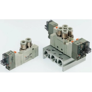 SMC Pneumatic Solenoid Valve Pilot Type, 5 Port, G 1/8 Port, 24V DC, Die Cast Aluminium Body SY5000