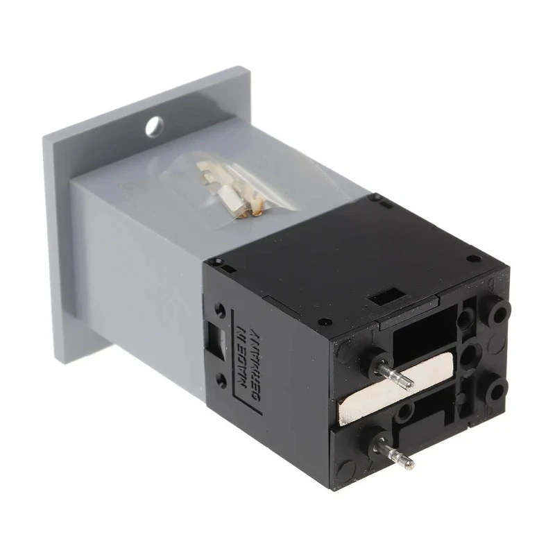 Kubler 4 Digit Pulse Counter with Manual Reset, Digit Height 4mm, CE Approved, BK14.11 Series 1.180.110.013