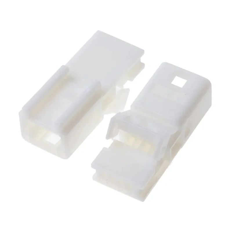 TE Connectivity TH 025 Automotive Connector Female Natural Panel Mount 4 Way Crimp Termination 1612035-1