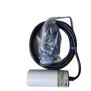 e2k-c25me1-capacitive-proximity-sensor-52975