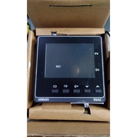 omron-digital-temperature-controller-with-model-number-e5ac-rx3asm-800-53065