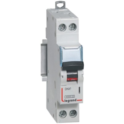 Legrand DX3 Molded Case Circuit Breaker 1-Pole 25A 4.5 kA Breaking Capacity DIN Rail Mount 4 067 76