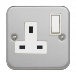 Contactum 13A White 1 Gang Plug Socket Metal Clad Indoor Type G British CLA3346