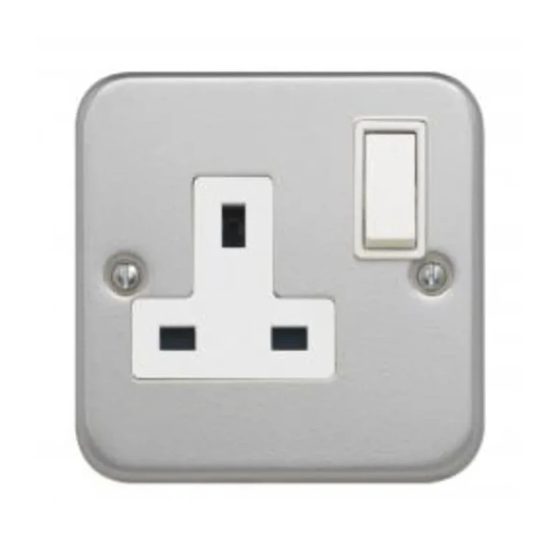 Contactum 13A White 1 Gang Plug Socket Metal Clad Indoor Type G British CLA3346