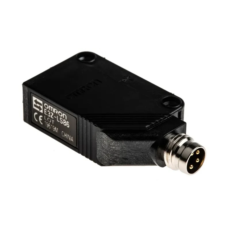 Omron Background Suppression Distance Sensor, Block Sensor, 20 mm to 200 mm Detection Range, PNP Output, IP67, E3Z-LS86