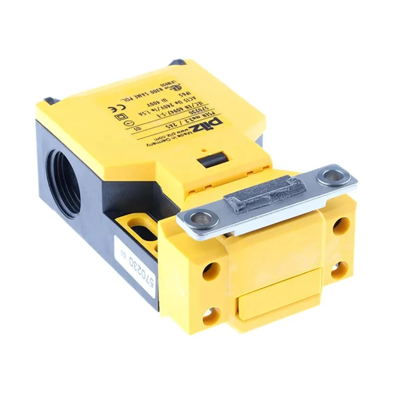 Omron Safety Interlock Switch with Keyed Actuator, Fibreglass Reinforced Thermoplastic, 250V AC, 5A, IP65, Model 570230