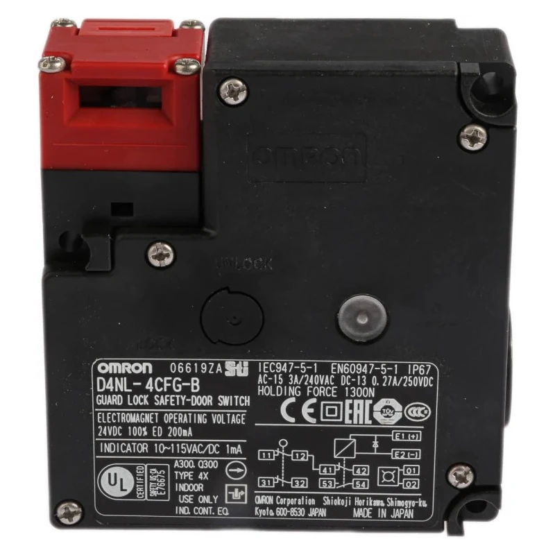 Omron Solenoid Interlock Switch with Power to Lock Function, 24V DC, IP67, Plastic Housing, 2 NC Contacts D4NL
