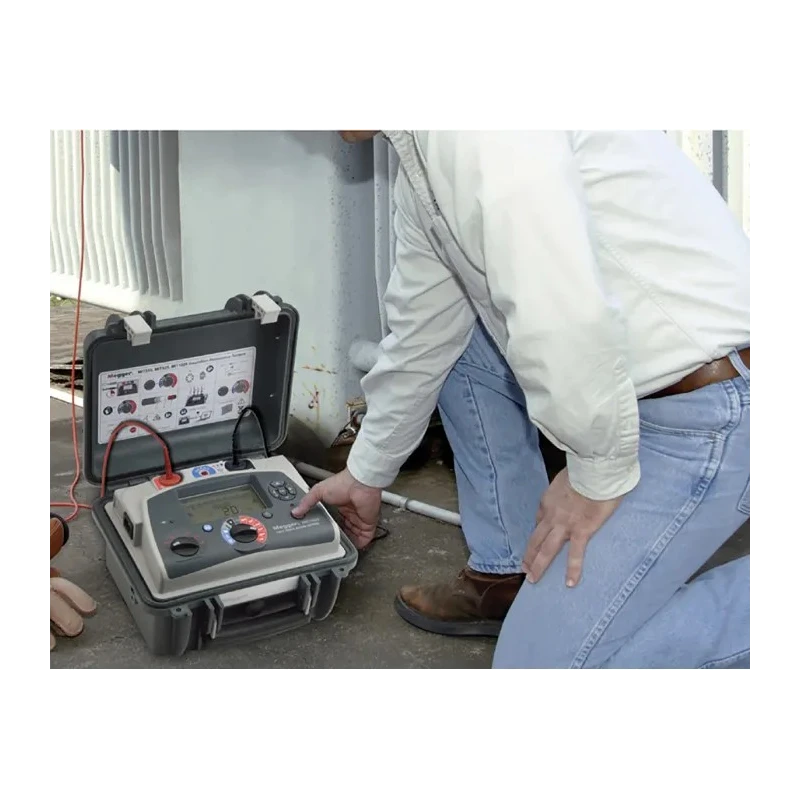 Megger Insulation Tester 500 V Min, 10 kV Max, 25 TΩ, Lithium-ion Battery, CAT IV MIT1025