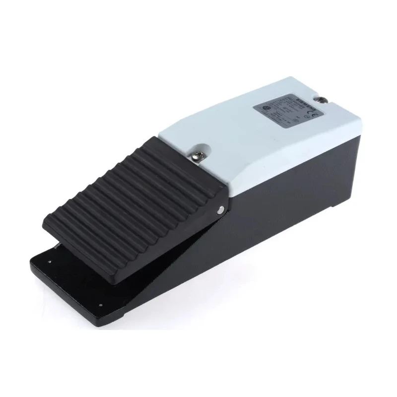 Siemens Momentary Foot Switch SPDT Metal Housing 16A Contact Current 3SE2902-0AB20