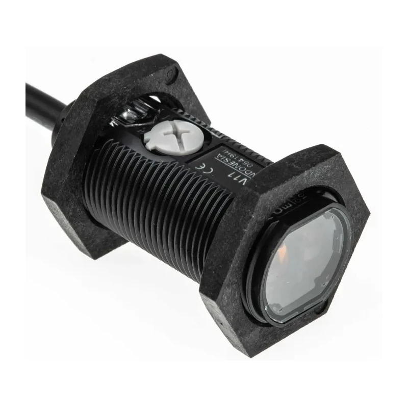 Omron Retroreflective Photoelectric Sensor, Barrel Style, Detection Range 100 mm to 4 m, NPN Output, IP67 E3FA-RN11 2M