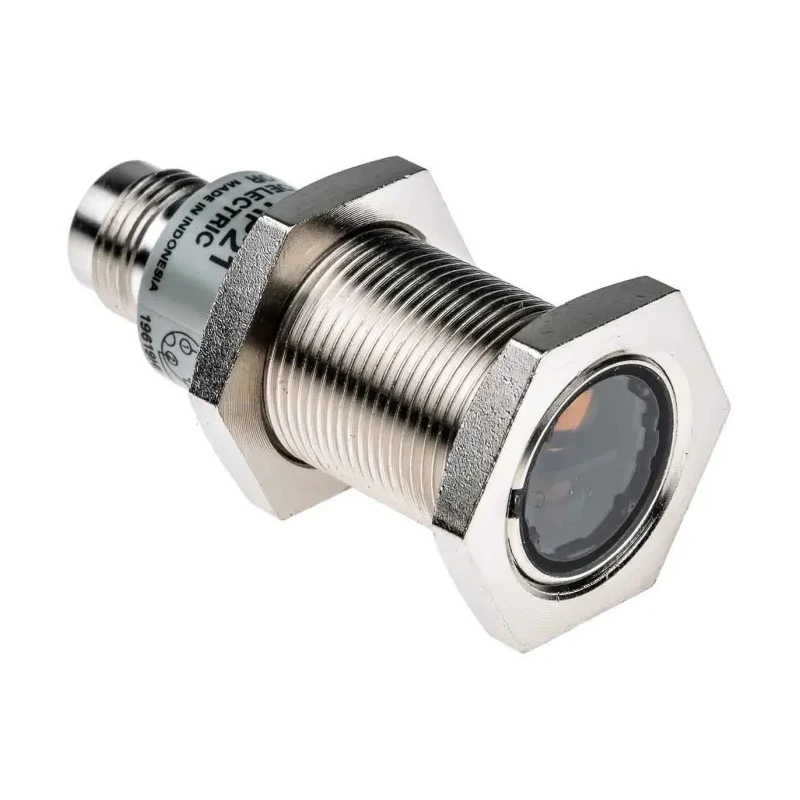 Omron Retroreflective Photoelectric Sensor Barrel Style 100 mm to 4 m Detection Range PNP Output Nickel Plated E3FB-RP21