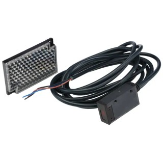 Omron Retroreflective Photoelectric Sensor, Block Style, 100 mm to 2 m Detection Range, PNP Output, IP67, Red LED E3S-AR31