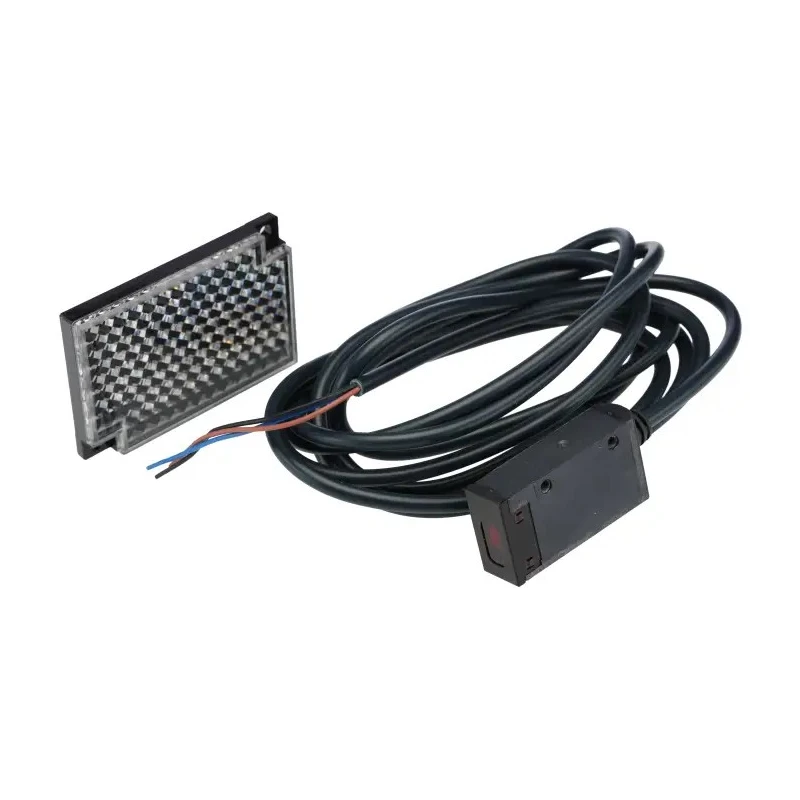 Omron Retroreflective Photoelectric Sensor, Block Style, 100 mm to 2 m Detection Range, PNP Output, IP67, Red LED E3S-AR31
