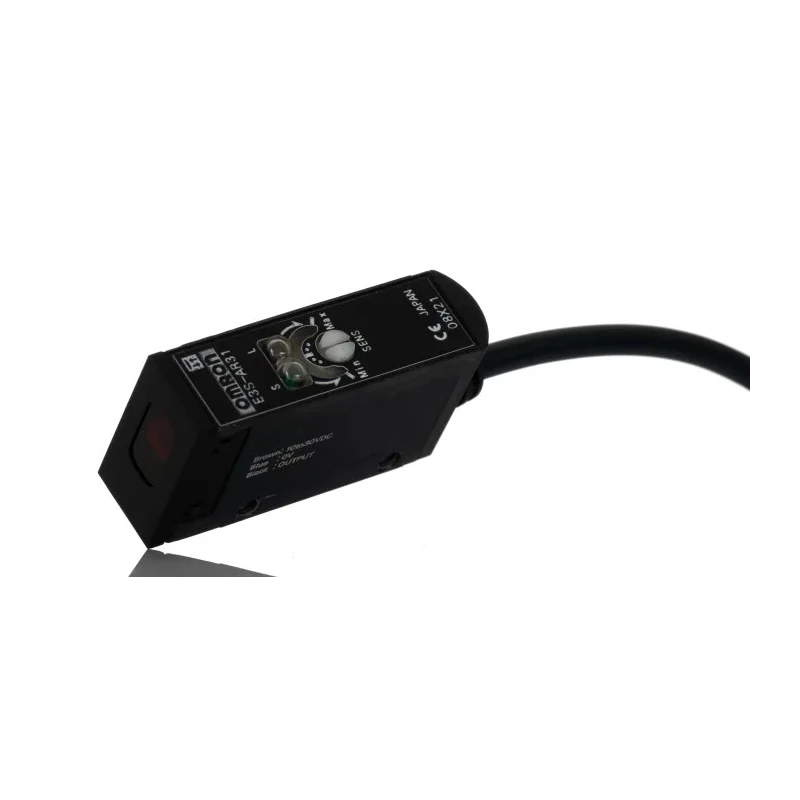 Omron Retroreflective Photoelectric Sensor, Block Style, 100 mm to 2 m Detection Range, PNP Output, IP67, Red LED E3S-AR31