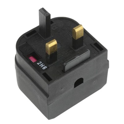 PowerConnections Mains Connector Converter Europe to UK 230V 2.5A BCA-BK-3A