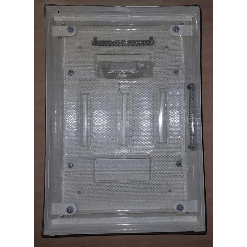  selvo-4-way-tpn-double-door-distribution-board-gseltpn11039-56631-2