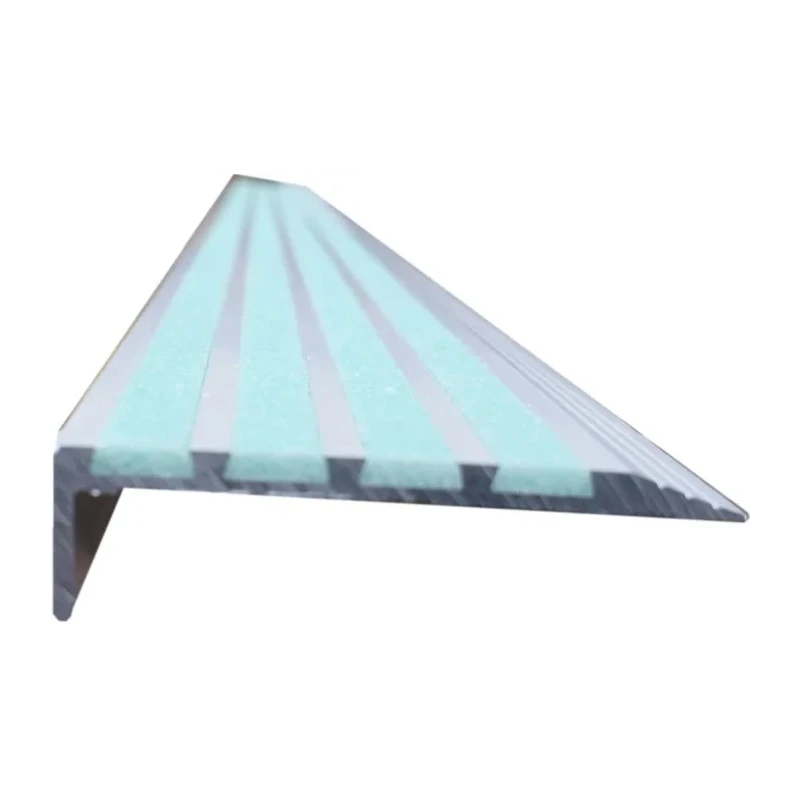 RS PRO Green Grey Stair Nosing Quartz Sand Aluminium Nosing Anti-Slip Finish 900mm x 600mm x 5mm 174-5942