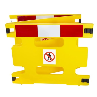Addgards White and Red Polyethylene Folding Safety Barrier 800mm Height 1m Width 3R0