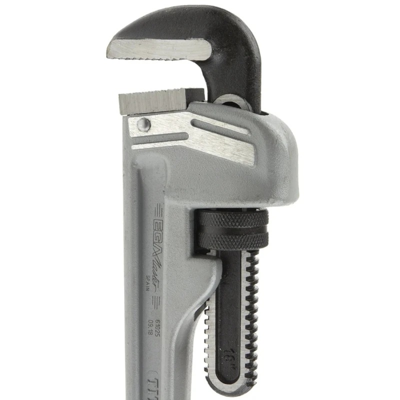 Ega-Master Pipe Wrench 50.08 mm Jaw Capacity 457.2 mm Length Metal Handle VDE 1000V Approved 61025