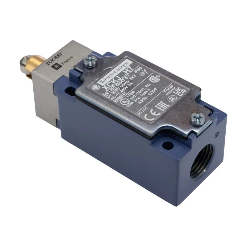 Telemecanique Sensors OsiSense XC Series Roller Lever Limit Switch, 1 NO/1 NC, IP66 Zinc Zamak Alloy Housing, 240V AC 