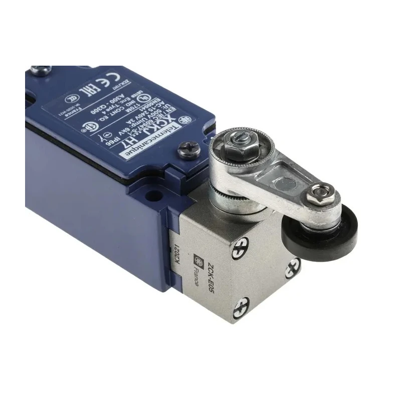 Telemecanique Sensors OsiSense XC Series Roller Lever Limit Switch, 1 NO/1 NC, IP66 Zinc Alloy Housing, 240V AC, 3A 