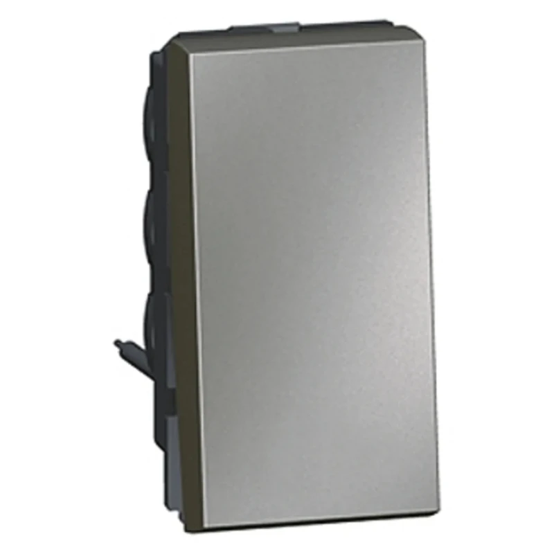 Legrand Arteor Silver White 3 Gang 2 Way Double Pole Light Switch 10A 250V 5 725 05