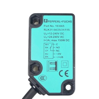 Pepperl + Fuchs Retroreflective Photoelectric Sensor Block Style, 9 m Detection Range, Push Pull Output RLK31-54/25/31/115