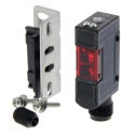 Omron Diffuse Photoelectric Sensor Block Style 100 mm Detection Range PNP Output IP67 E3S-AD88