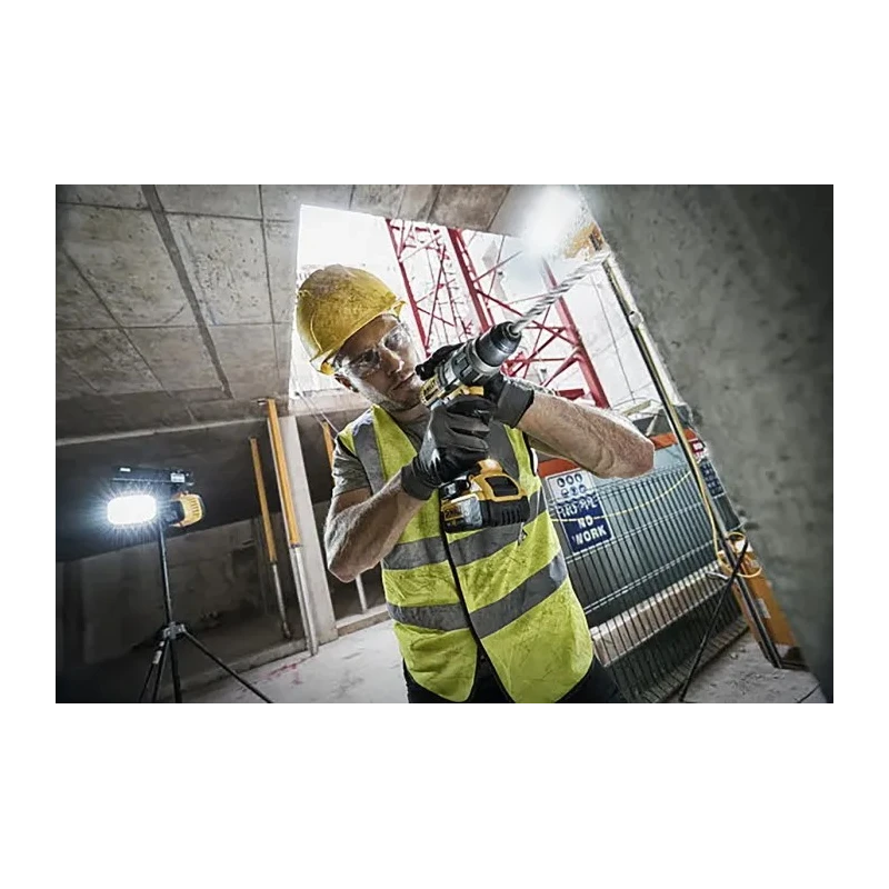 DeWALT 18V XR Brushless Compact Cordless Hammer Drill 13mm Keyless Chuck 820W 95Nm Torque DCD996P2-GB