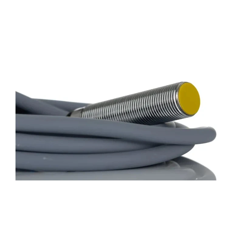 Turck Threaded Barrel Inductive Proximity Sensor M12 PNP 4 mm Detection 30V DC 200mA IP67 Bi4-M12-AP6X