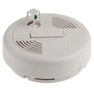 First Alert Smoke Alarm 9V Operating Voltage, 85 dB Sound Level, 105mm Diameter HA300CBUK