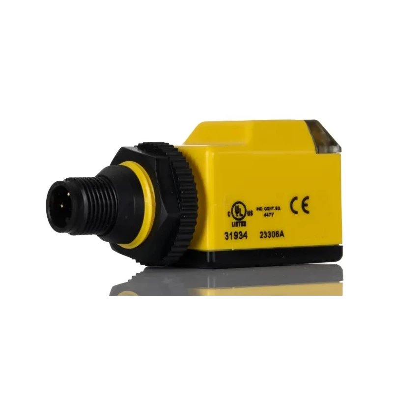 Banner Retroreflective Photoelectric Sensor Block Style 2 m Detection Range PNP Output IP69K Q25SP6LPQ