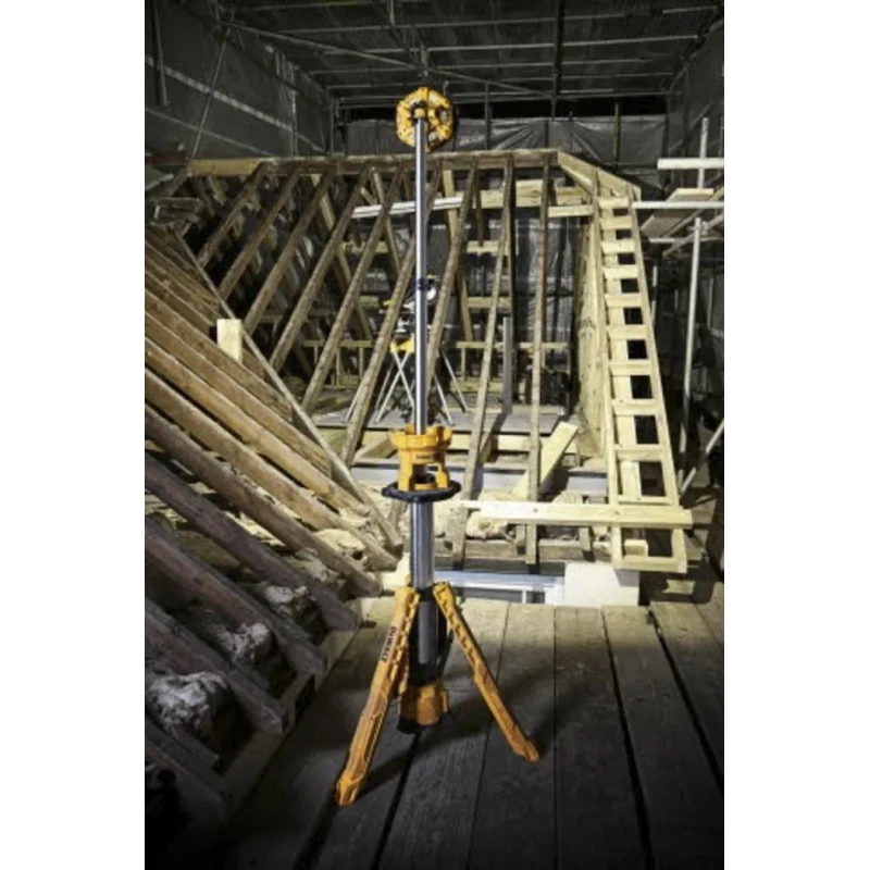 DeWALT LED Tripod Work Light 3000 lm 18V IP54 