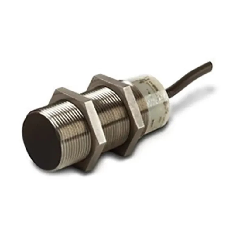 Eaton Threaded Barrel Inductive Proximity Sensor M30 2-Wire E57 Premium 250V 10 mm Detection 136018 E57LAL30A2