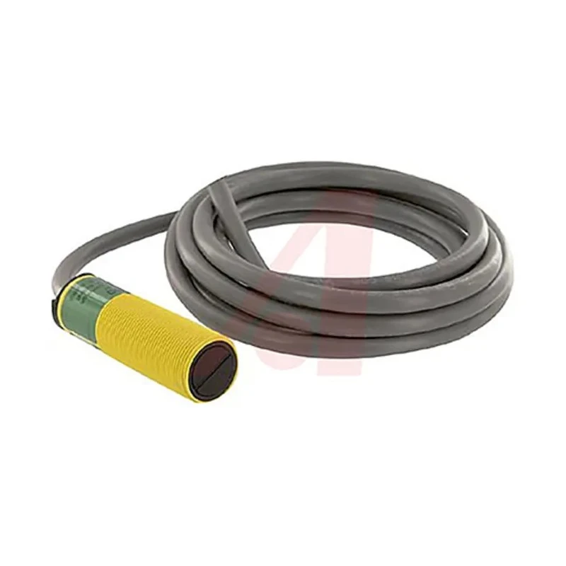Banner Diffuse Photoelectric Sensor, Barrel Style, 300 mm Detection Range, PNP Output, IP69K, LED Light Source, 30V S18SP6DL