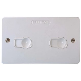 Electrak 13A White 2 Gang Plug Socket 2P 240V Polycarbonate Screwed Wall Mount AZ0010