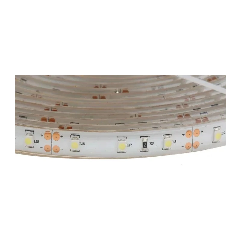 RS PRO 12V White LED Strip, 7000K Colour Temperature, 5 m Length, Flexible, IP65 Waterproof 883-7894