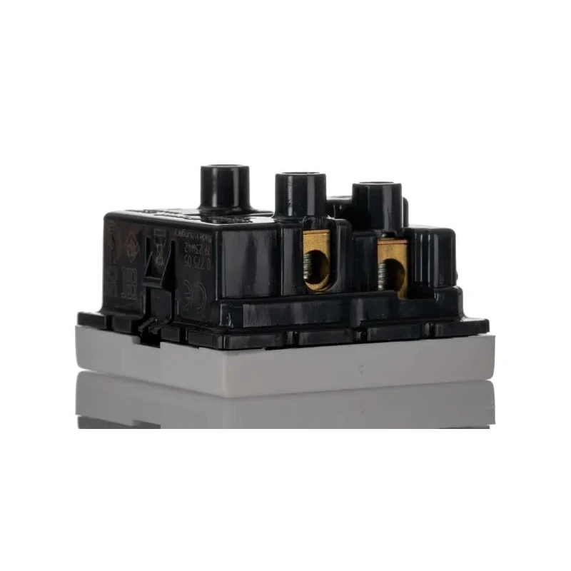 Weidmüller Industrial Grade Outdoor 13A 250V Polycarbonate Panel Mount 1 Gang Plug Socket Type G 1450770000