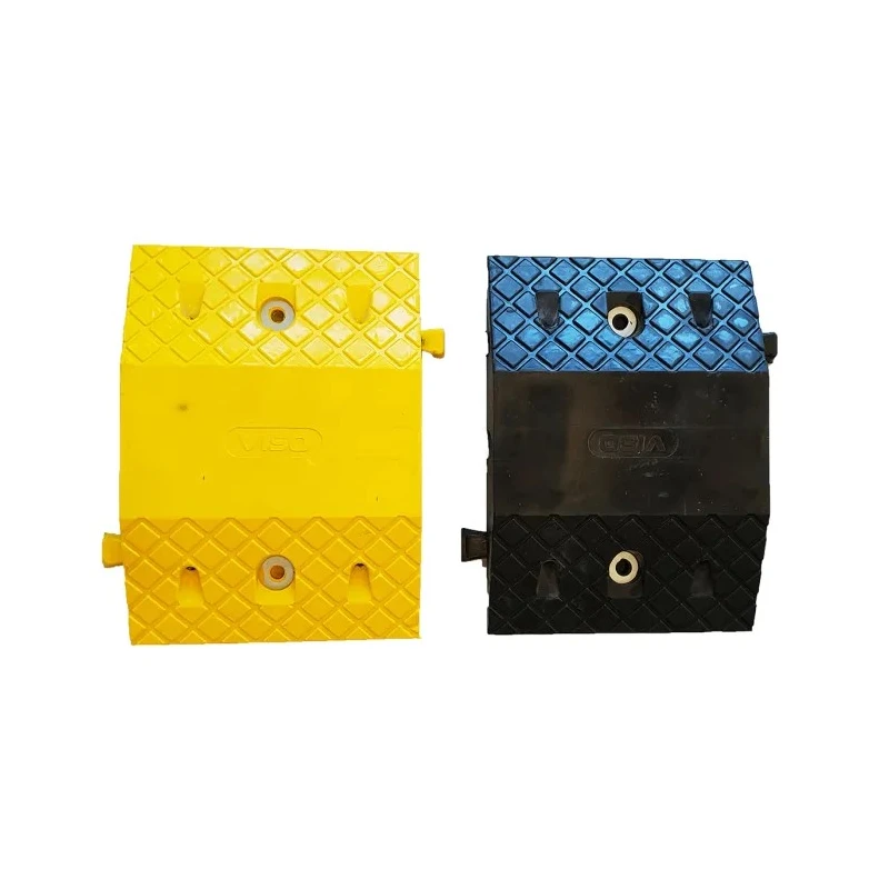 RS PRO High Visibility Rubber Speed Bump 250 mm x 350 mm x 50 mm 898-7176