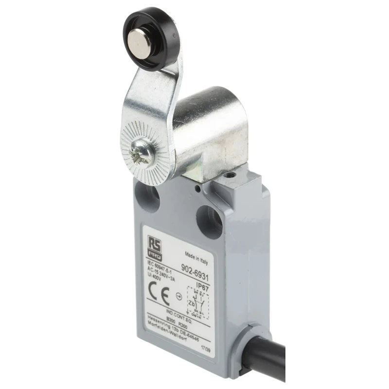 RS PRO Roller Lever Limit Switch 1 NO/1 NC, IP67, Die Cast Zinc Housing, 240V AC, 5A IP67