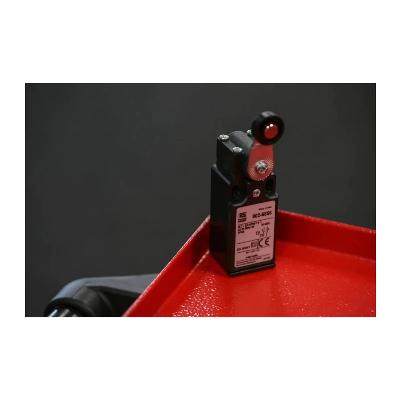 RS PRO Roller Lever Limit Switch, 1 NO/1 NC, IP65, Fibreglass Reinforced Thermoplastic Housing, 400V AC, 10A IP65