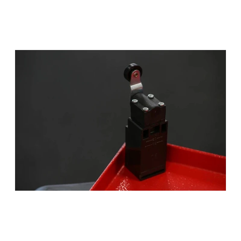 RS PRO Roller Lever Limit Switch, 1 NO/1 NC, IP65, Fibreglass Reinforced Thermoplastic Housing, 400V AC, 10A IP65