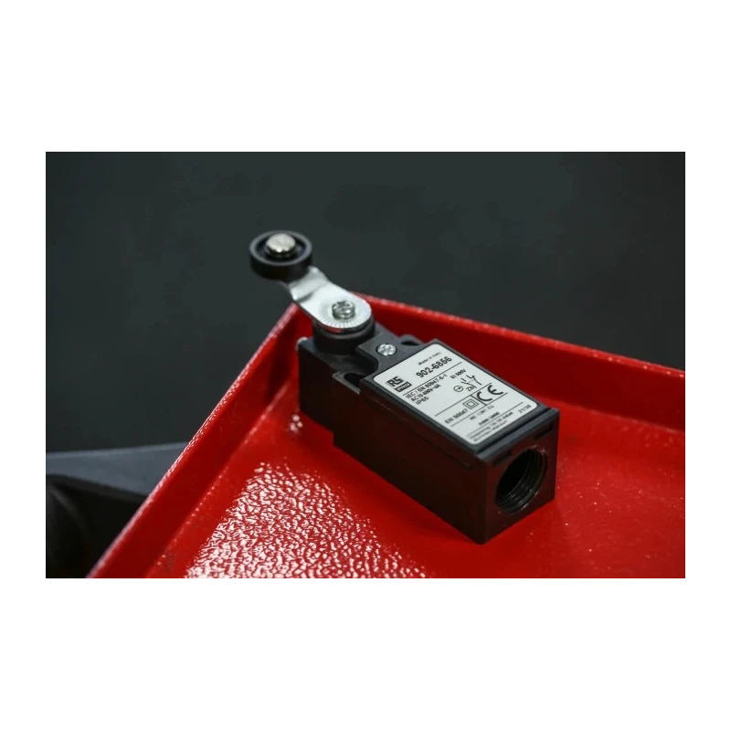 RS PRO Roller Lever Limit Switch, 1 NO/1 NC, IP65, Fibreglass Reinforced Thermoplastic Housing, 400V AC, 10A IP65
