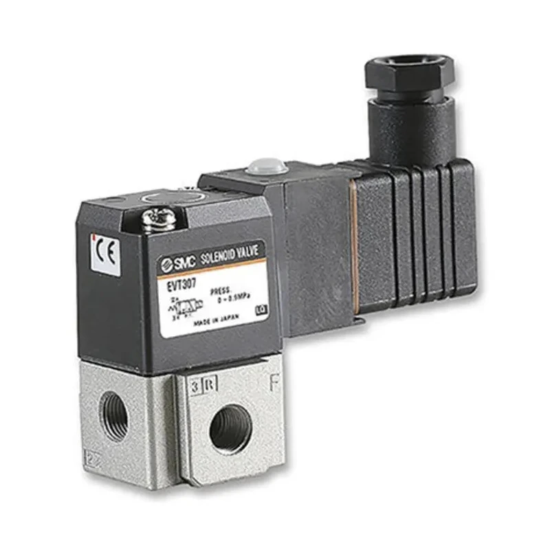 SMC Pneumatic Solenoid Valve 3 Port 1/4 in G Thread VT317 Series 24V DC 6W Die Cast Aluminium Body 