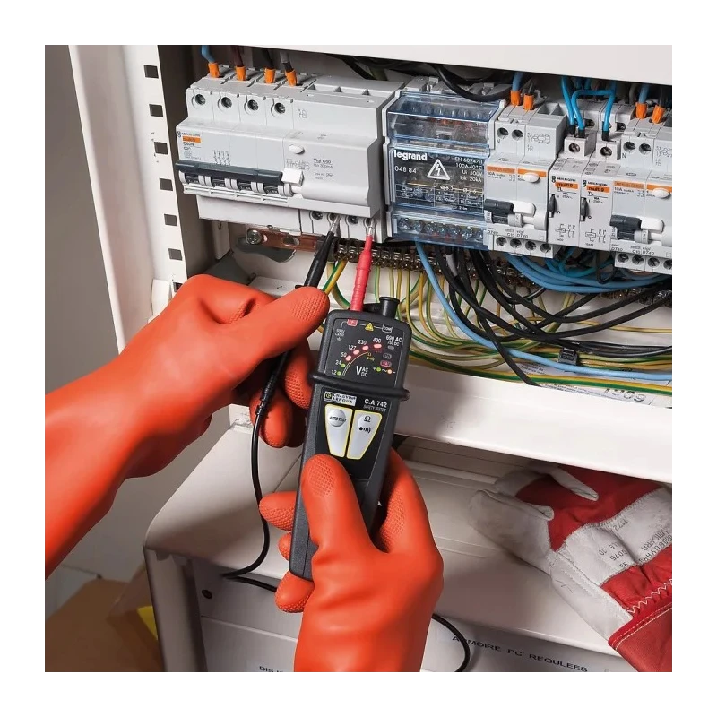 Chauvin Arnoux LED Voltage Tester 690 V AC, 750 V DC Continuity Check Battery Powered CAT IV P01191742Z
