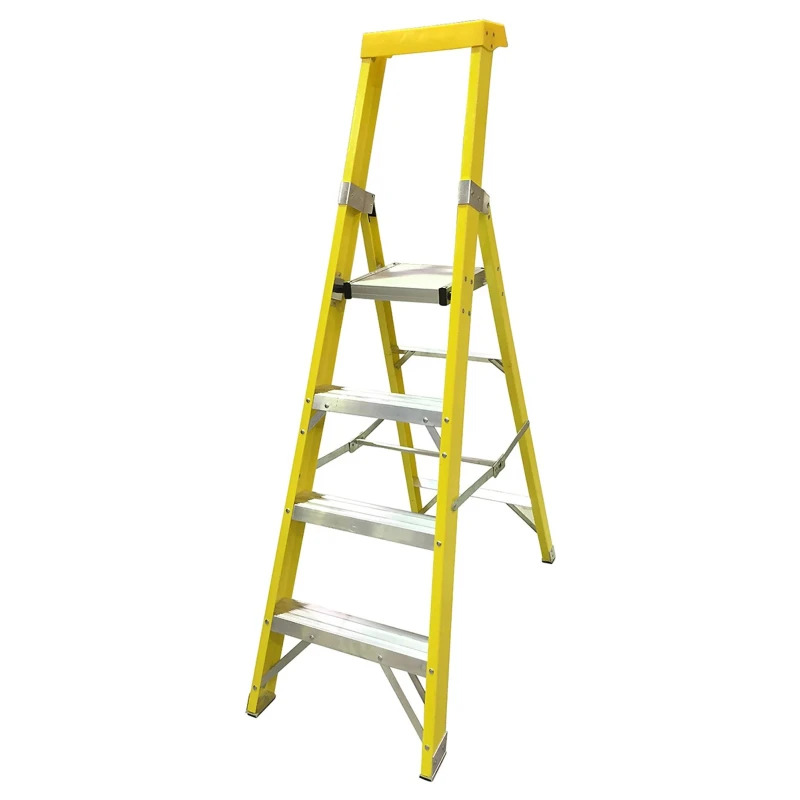 RS PRO Fibreglass 4 Steps Step Ladder 0.94m Platform Height 1.74m Open Length 914-3462