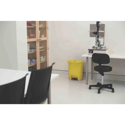 Rubbermaid Commercial Products Resin Waste Bin 30L Yellow Pedal Lid Slim Jim 1883573