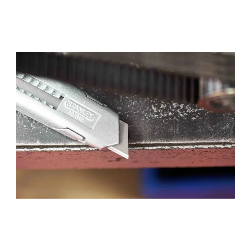 Stanley Professional Safety Knife with Snap-Off Retractable 18mm Blade 0-10-018